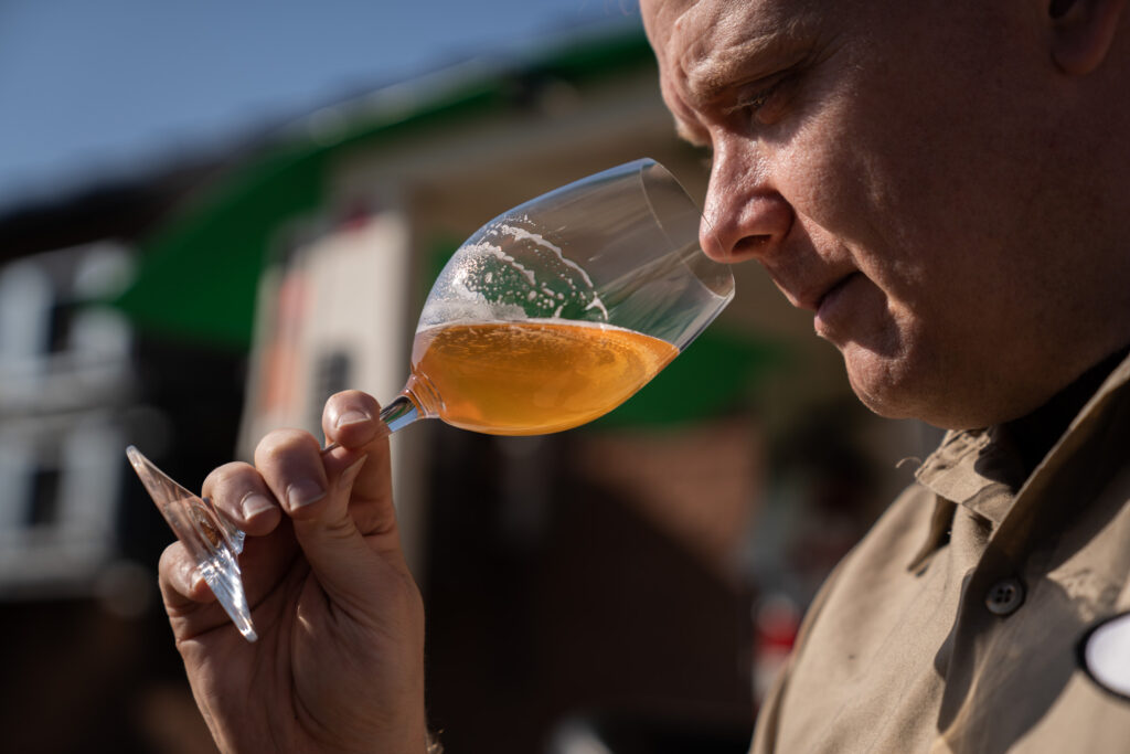 tasting wine winemaker chardonnay tastings